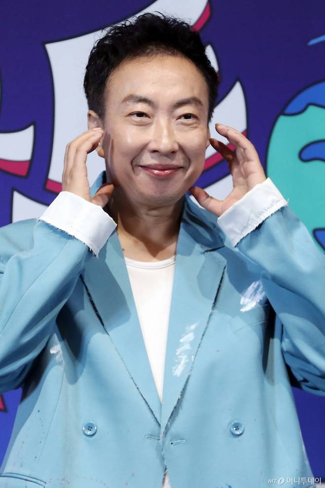 방송인 박명수가 방송인 김종국의 결혼 소식에 축하를 전했다.  /사진=임성균