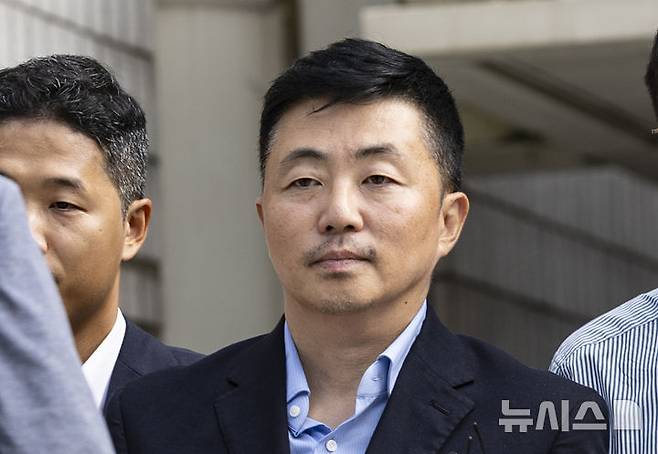 [서울=뉴시스] 김근수 기자 = 김건희 여사가 18일 구속 후 두 번째 특검 조사에 출석했다. 김 여사 일가의 집사로 알려진 김예성씨와 건진법사 전성배씨도 같은 날 특검팀에 소환돼 조사를 받고 있다. 사진은 김씨. 2025.08.15. ks@newsis.com