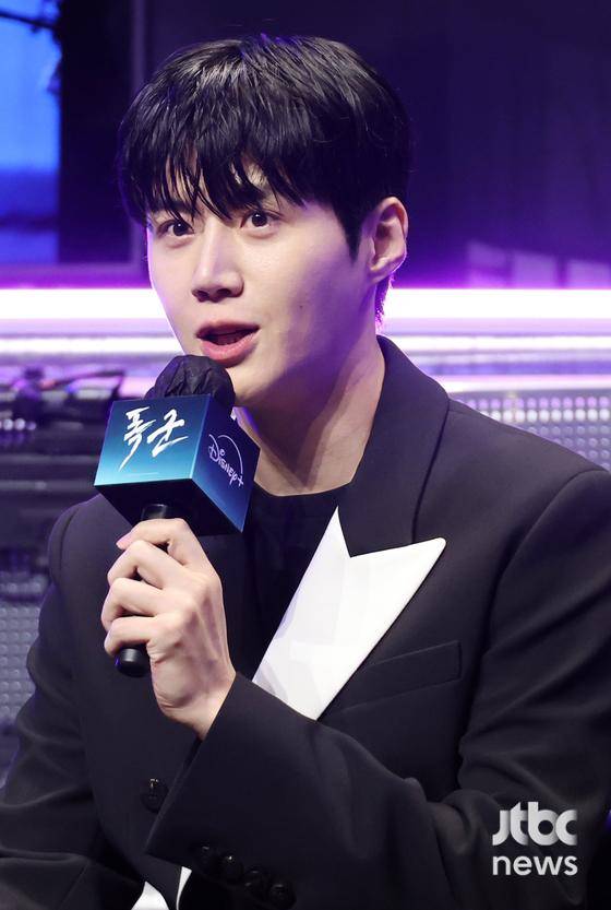 15일 오전 서울 강남구 그랜드 인터컨티넨탈 서울 파르나스에서 디즈니+의 오리지널 시리즈 '폭군' 제작보고회가 열렸다. 박훈정 감독과 차승원, 김선호, 김강우, 조윤수가 참석했다. 김현우 엔터뉴스팀 기자 kim.hyunwoo3@jtbc.co.kr (콘텐트비즈니스본부)