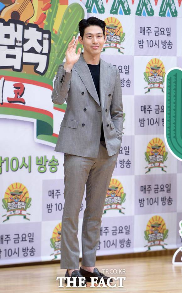 배우 최정원이 스토킹 혐의로 긴급응급조치 명령을 받은 사실이 뒤늦게 알려졌다. /더팩트 DB