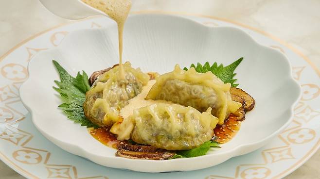 르 카페 루이비통에서 판매하는 '비프 만두' /사진=루이비통 제공, 뉴시스