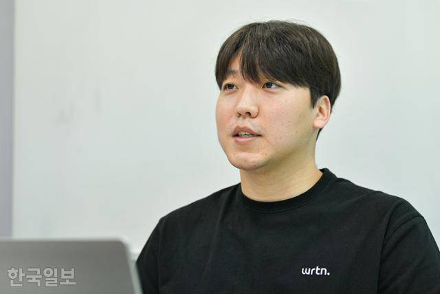 유영준 뤼튼테크놀로지스 최고운영책임자(COO)가 12일 서울 서초구 본사에서 한국일보와 인터뷰하고 있다. 남동균 인턴기자