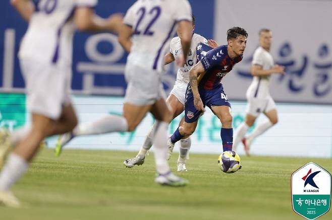 수원 FC 윌리안. 사진=한국프로축구연맹