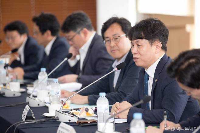 박인규 과학기술정보통신부 과학기술혁신본부장이 지난달 서울 중구 한국프레스센터에서 열린 R&D 혁신을 위한 민간 자문단 회의' 에서 인사말을 하고 있다. /사진=과학기술정보통신부 제공