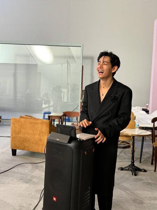 방탄소년단 뷔 소셜미디어