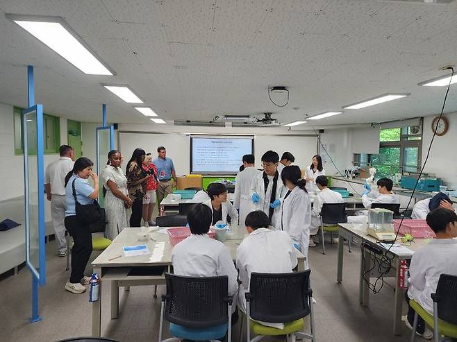 [안동=뉴시스] 사진은 경산과학고 수업 모습. 본 기사와 직접 관련 없음. (사진=경북교육청 제공) 2025.06.05. photo@newsis.com *재판매 및 DB 금지