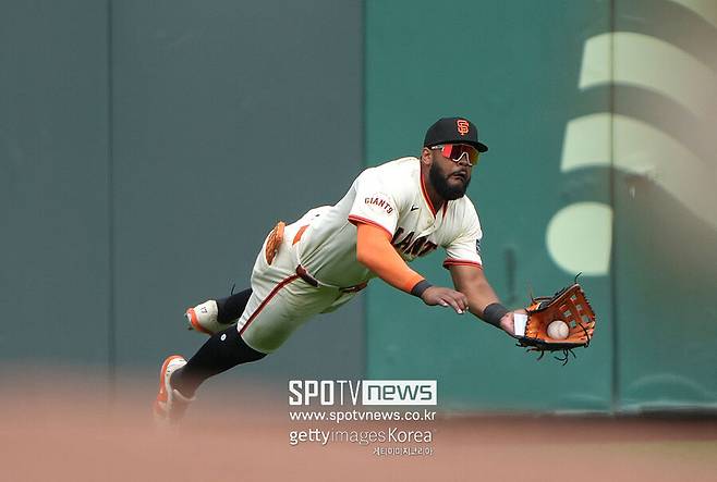 ▲ 엘리엇 라모스는 공격력은 빼어나지만 수비력은 평균 이하라는 평가를 받는다.