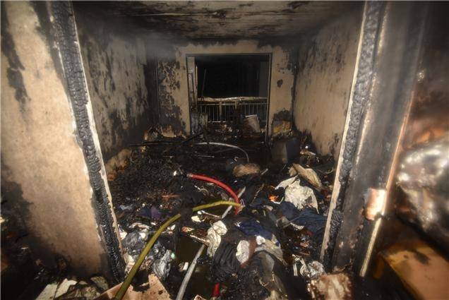 서울 도봉구 쌍문동 아파트 화재 현장 [서울 도봉소방서 제공. 재판매 및 DB 금지]