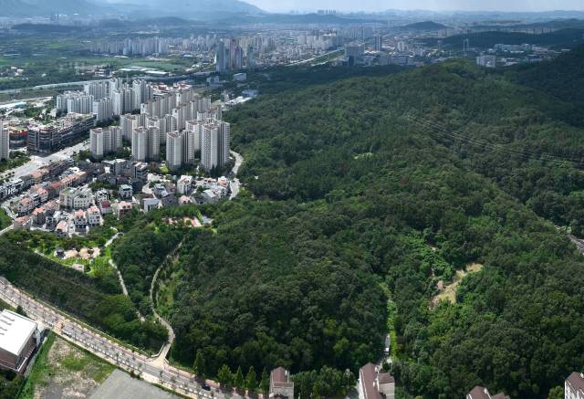 국토교통부는 20일 대구 동구 숙천동 일원에 추진하고 있는 대구 제2수목원 조성사업을 사업인정 고시했다. 이날 해당 사업 부지 모습. 우태욱 기자 woo@imaeil.com