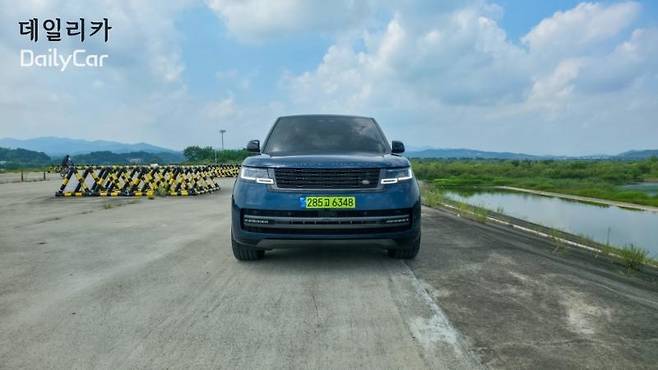 랜드로버 레인지로버 AB p550e SWB