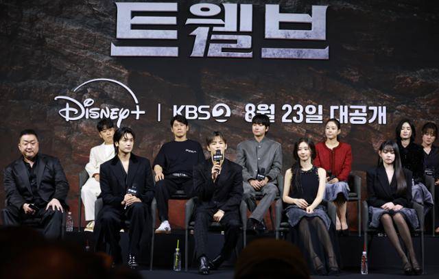 '트웰브'의 제작발표회가 진행됐다. 이 자리에는 강대규 감독·한윤선 감독·마동석·박형식·서인국·이주빈·강미나·성유빈·안지혜·레지나 레이가 참석했다. 뉴스1