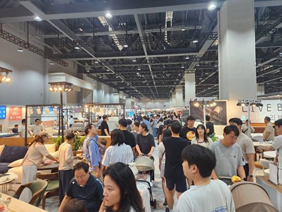 지난 6월 수원에서 열린 가구쇼 전경 [사진=엑스코]