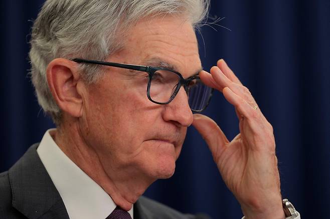 미 중앙은행의 제롬 파월 연방준비제도(Fed·연준) 의장이 지난 7월 30일(현지시간) 워싱턴 DC에서 열린 연방공개시장위원회(FOMC) 회의 기자회견에서 취재진들의 질의에 답하고 있다. [AFP]