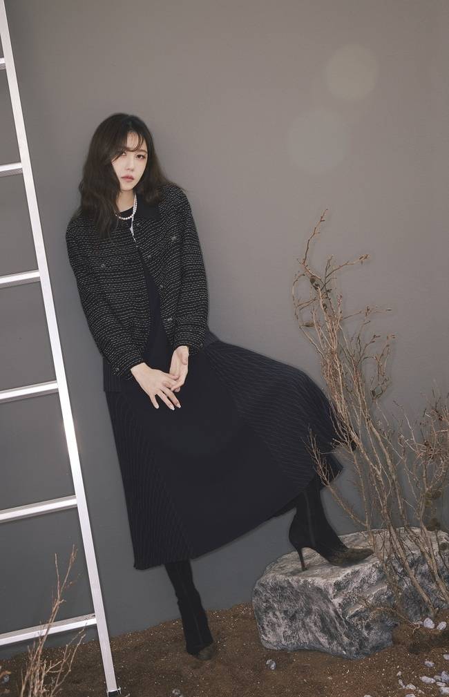 올리비아로렌 2025 가을 캠페인 화보 이미지