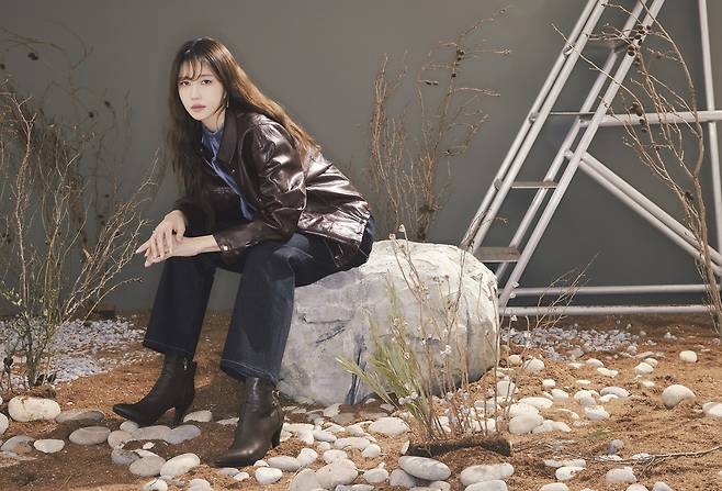 올리비아로렌 2025 가을 캠페인 화보 이미지