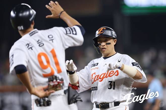 ▲ 4안타 맹타 활약에도 웃지 못한 손아섭 ⓒ한화이글스