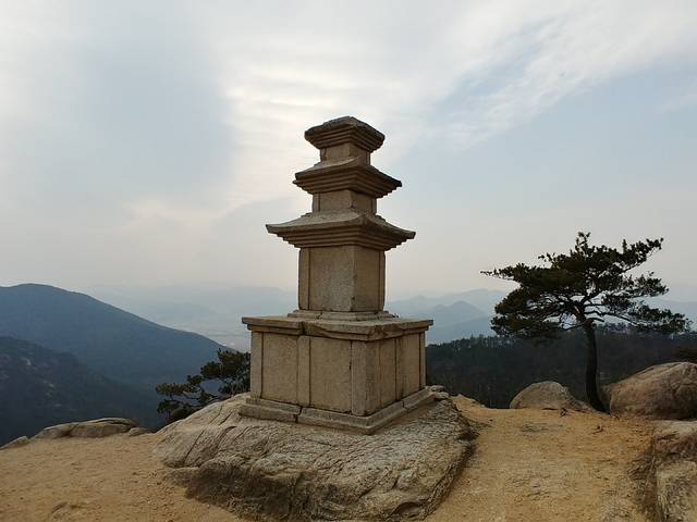 경주국립공원 남산 용장사지 삼층석탑.
