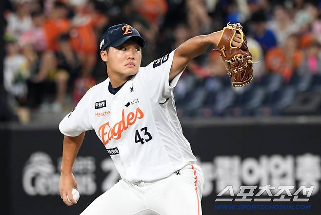 20일 대전 한화생명볼파크에서 열린 한화 이글스와 두산 베어스의 경기. 한화 정우주가 역투하고 있다. 대전=박재만 기자 pjm@sportschosun.com/2025.08.20/