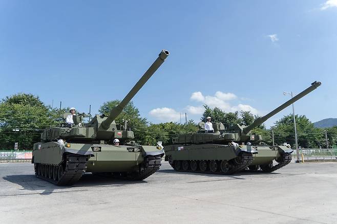 14일 오후 경남 창원시 현대로템 창원 방산공장 전차 주행시험장에서 K2 전차가 시연을 앞두고 정차해 있다. 현대로템 제공