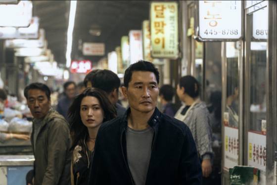 작품 속엔 한국인이라면 알 수밖에 없는 공간의 분위기가 많이 담겨있다. 사진 tvN, Amazon MGM Studios