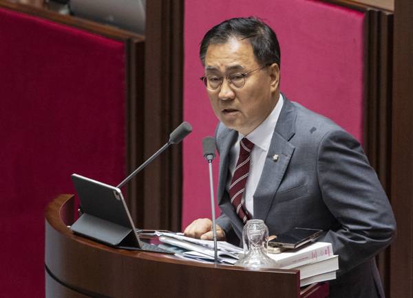 ▲ 8월21일 국회 본회의에서 최형두 국민의힘 의원이 EBS법 개정안 무제한 토론을 시작하고 있다. ⓒ연합뉴스
