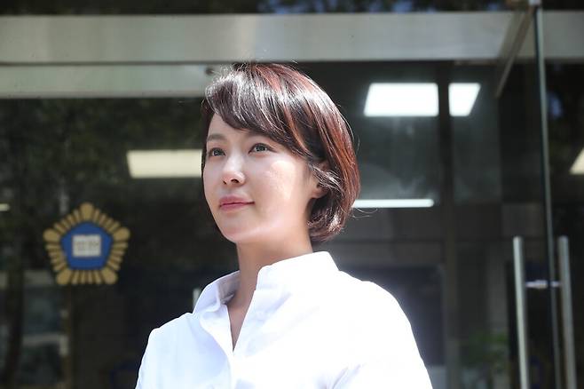 ▲ 회삿돈 43억 횡령 혐의 재판 선고 공판에 참석한 황정음. ⓒ연합뉴스