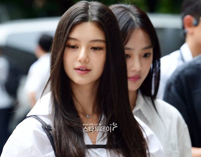다니엘과 민지가 어도어와의 조정기일에 출석하고 있다. 사진ㅣ스타투데이DB