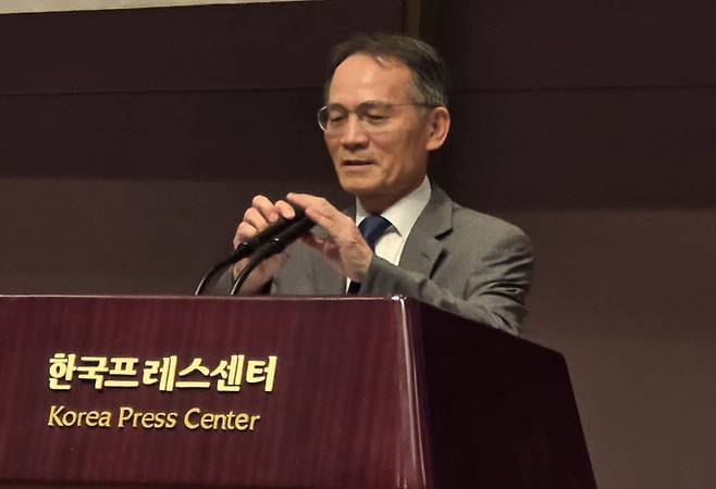 한위수 심사위원장(법무법인 태평양 변호사)이 심사평을 전하고 있다.