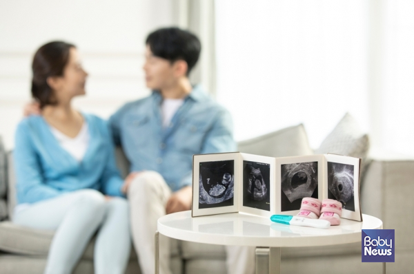 임신확인서를 발급받으면 임신·출산진료비 바우처를 신청할 수 있으며, 바우처로 ▲임산부의 진료 및 약제·치료재료 구입 ▲2세 미만 영유아의 진료 및 처방 약제·치료재료 구입 등에 사용할 수 있다. ⓒ베이비뉴스