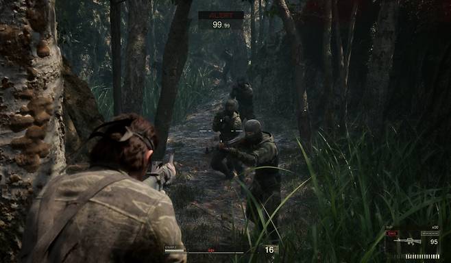 ▲ 원작은 조준 중에 이동이 안 되서 '본격 전투'가 답답했는데, 훨씬 편-안