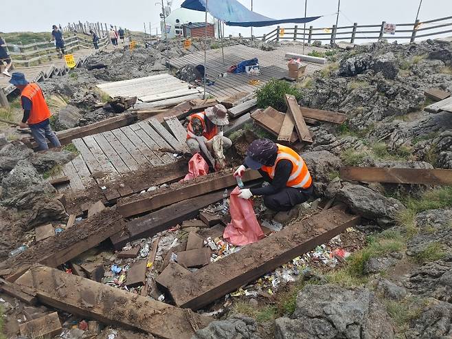 한라산국립공원관리소 제공