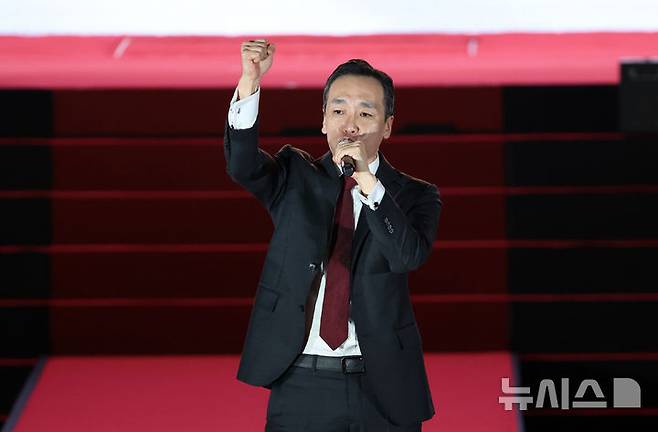 [청주=뉴시스] 고승민 기자 = 김민수 국민의힘 최고위원 후보가 22일 오후 충북 청주 오스코에서 열린 국민의힘 제6차 전당대회에서 비전발표를 하고 있다. (공동취재) 2025.08.22. photo@newsis.com