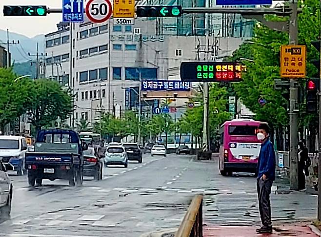 전남 순천갑 지역구 김문수 국회의원의 8억 특소세 성적표를 놓고 지역사회가 두 쪽으로 갈라져 치열한 갑론을박(甲論乙駁) 논쟁을 벌이고 있다. 순천 시가지 전경 ⓒ시사저널 정성환