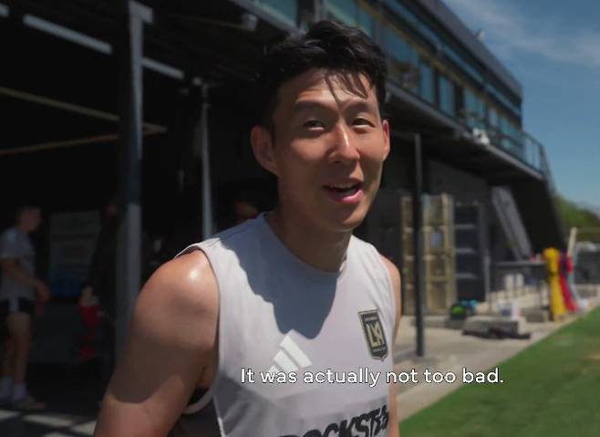 손흥민이 시구 연습 소감을 말하고 있다. /사진=토트넘 공식 SNS 영상 갈무리