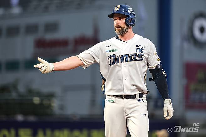 NC 다이노스 외국인 타자 맷 데이비슨이 22일 창원NC파크에서 열린 2025 신한 SOL Bank KBO리그 롯데 자이언츠와의 팀 간 12차전에서 7회말 1타점 2루타를 기록했다. 사진 NC 다이노스