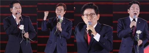 국민의힘 전당대회 비전발표하는 당 대표 후보들 (청주=연합뉴스) 황광모 기자 = (왼쪽부터. 발표 순서대로)장동혁·조경태·김문수·안철수 후보가 22일 청주 오스코에서 열린 국민의힘 전당대회 비전발표 순서에서 발언하고 있다.