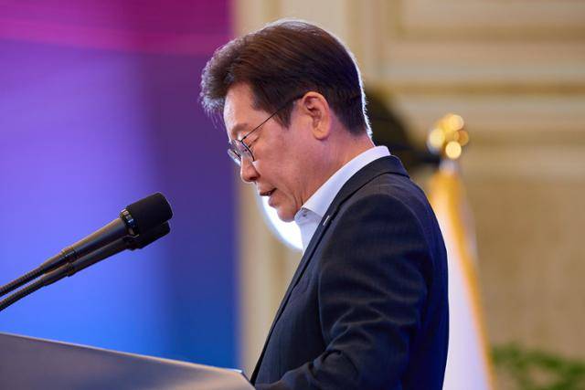 이재명 대통령이 지난 13일 청와대 영빈관에서 열린 국정기획위원회 국민보고대회에서 발언을 하고 있다. 이재명 대통령 SNS 뉴스1