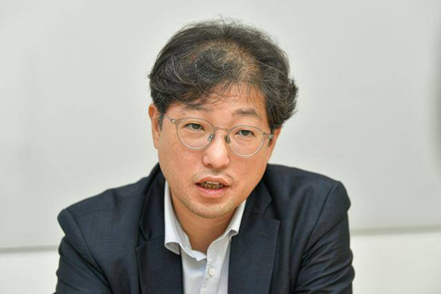 양홍석 법무법인 이공 변호사가 13일 서울 서초구 사무실에서 본보 기자와 인터뷰를 하고 있다. 남동균 인턴기자