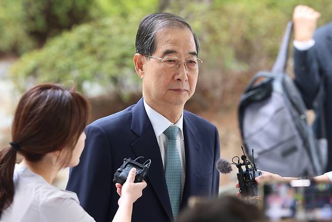 한덕수 전 국무총리가 지난 22일 내란 특검 조사를 받기 위해 서울 서초구 서울고등검찰청으로 출석하고 있다. 연합뉴스