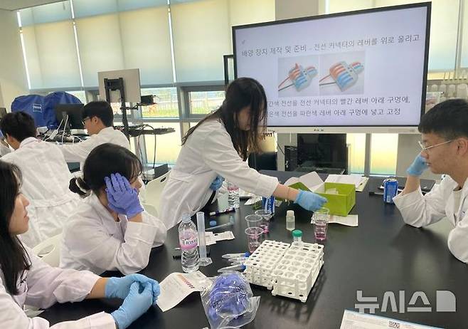 [서울=뉴시스] 죽변고등학교 고교학점제 활동 모습. **기사 내용과 직접 관련 없습니다**