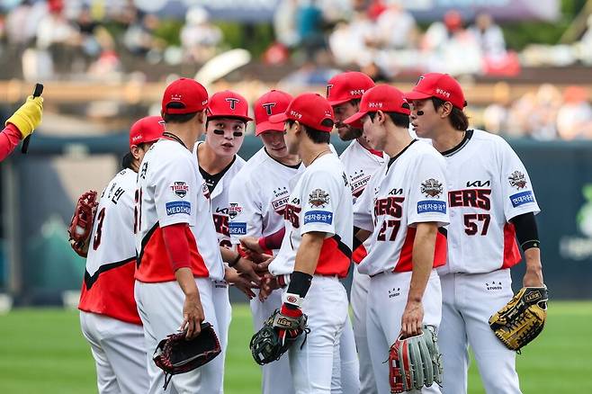 ▲ 무기력한 경기력으로 힘겨운 시기를 보내고 있는 KIA ⓒKIA타이거즈