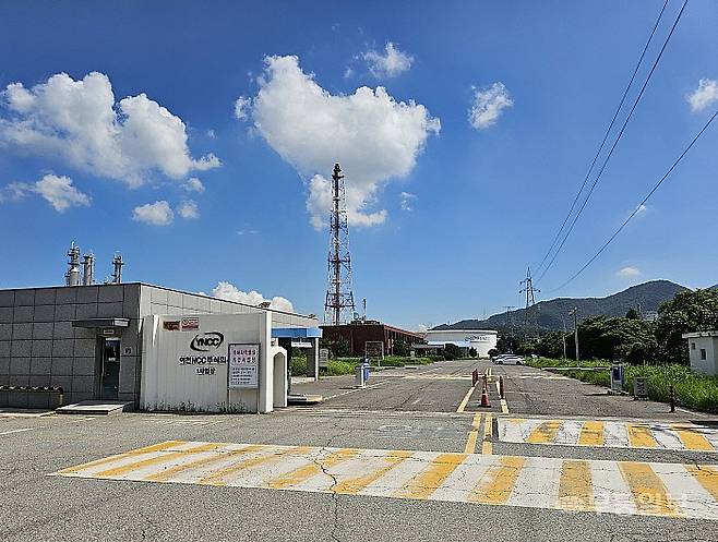 같은 날 여천NCC 제1공장 입구. 공정 가동을 중단하지 않았으나 3공장 여파 등으로 적막하고 한산한 분위기가 감돈다.