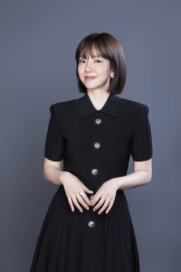 '파인: 촌뜨기들'과 양정숙이라는 도전을 끝낸 배우 임수정은 이를 통해 연기에 재미를 새삼 느끼게 됐으며 다양한 캐릭터에 대한 욕심도 생겼다고 밝혔다. /월트디즈니 컴퍼니 코리아