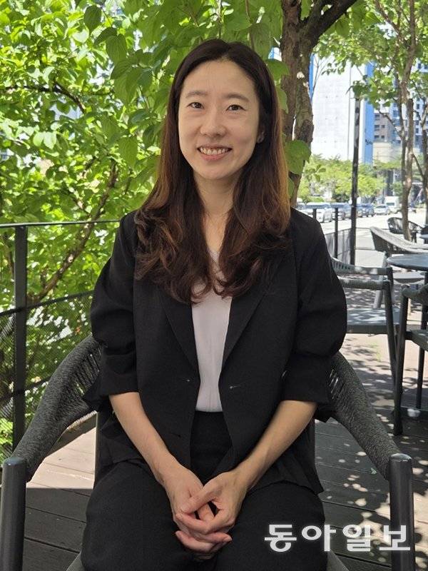 변호사로 일하고 있는 서정화는 불과 몇 해 전까지 위 사진처럼 공중을 날았다. 이헌재 기자 uni@donga.com