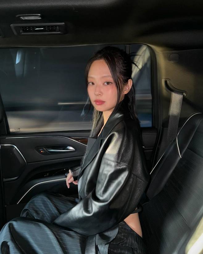 @jennierubyjane