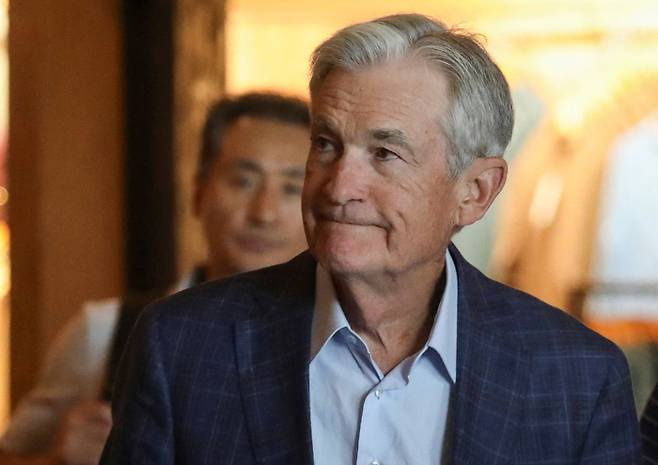 21일(현지시간) 와이오밍주 잭슨홀 심포지엄 연설을 위해 입장하는 제롬 파월 미 연방준비제도 의장. <사진=로이터 연합뉴스>