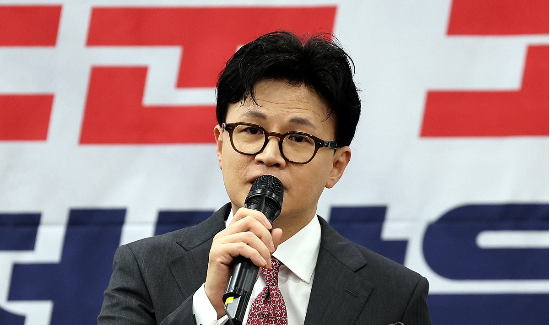 지난 11일 오후 광주 서구 홀리데이인 광주호텔에서 열린 김화진 국민의힘 전남도당 위원장 취임식에서 한동훈 전 대표가 축사하고 있다. (사진=연합뉴스)