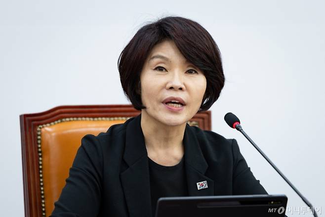 (서울=뉴스1) 유승관 기자 = 한정애 더불어민주당 정책위의장이 24일 서울 여의도 국회에서 기자간담회를 열고 민주당의 2024회계연도 결산 심사 방향에 대해 밝히고 있다. 2025.8.24/뉴스1 Copyright (C) 뉴스1. All rights reserved. 무단 전재 및 재배포, AI학습 이용 금지. /사진=(서울=뉴스1) 유승관 기자