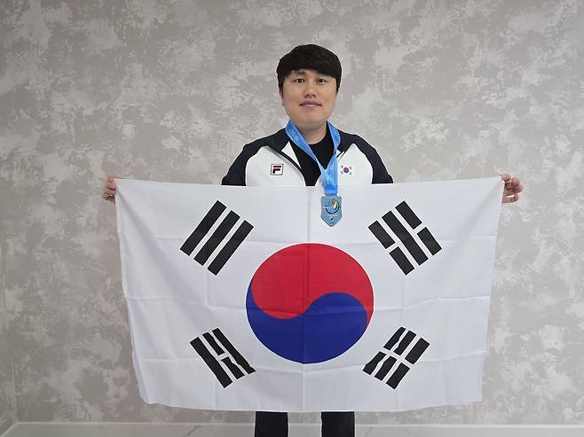 아시아사격선수권대회 10m 무빙타깃 남자 일반부 개인전에서 금메달을 획득한 정유진.(대한사격연맹 제공)