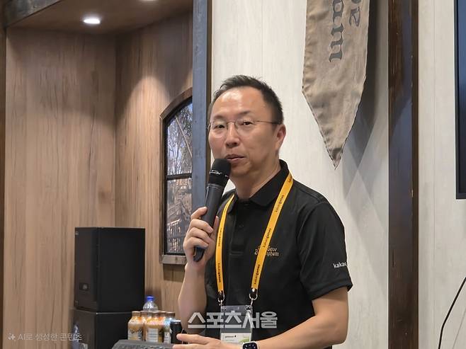 카카오게임즈 한상우 대표가 게임스컴 현장 간담회에서 자회사 오션드라이브 스튜디오가 개발 중인 ‘갓 세이브 버밍엄’에 대한 기대감을 밝혔다. 쾰른=김민규 기자 kmg@sportsseoul.com